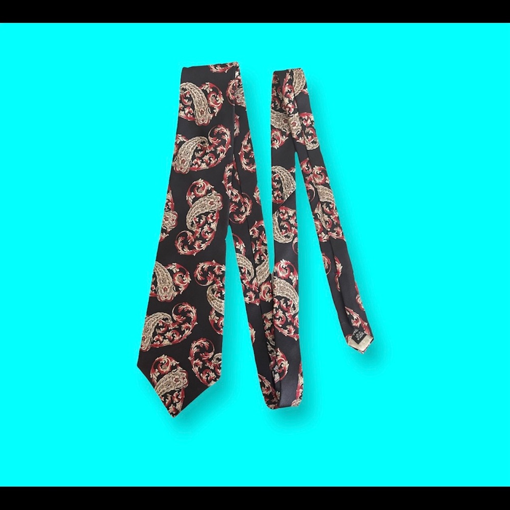 The VAlERIANO Tie